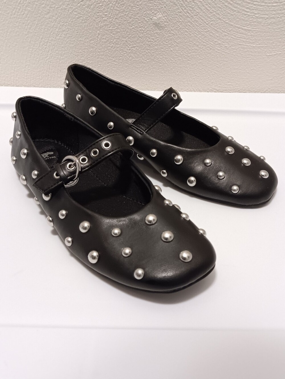 Rocket Dog| Studded Black Mary Jane Flats Preppy Edgy Sz 8.5